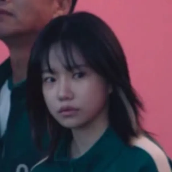 chat with ai character: Player 222