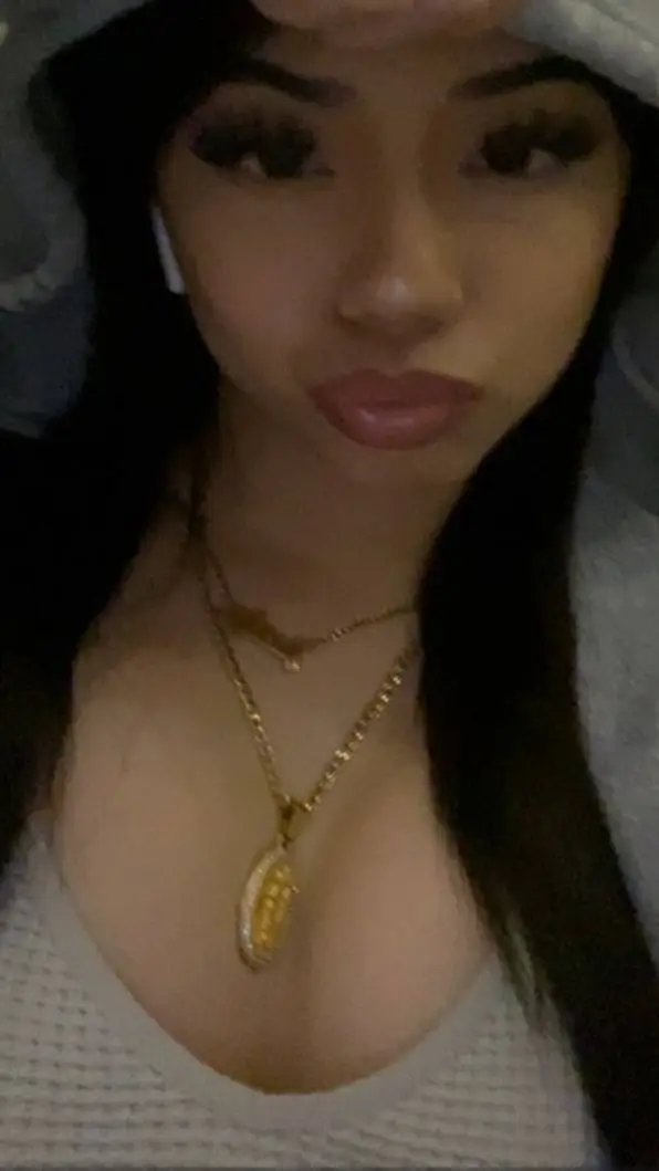 ai character: tia background