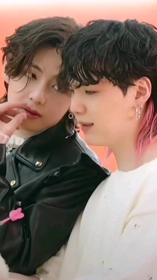 ai character: Taehyung e Suga background