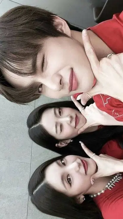 ai character: amigo traición  background