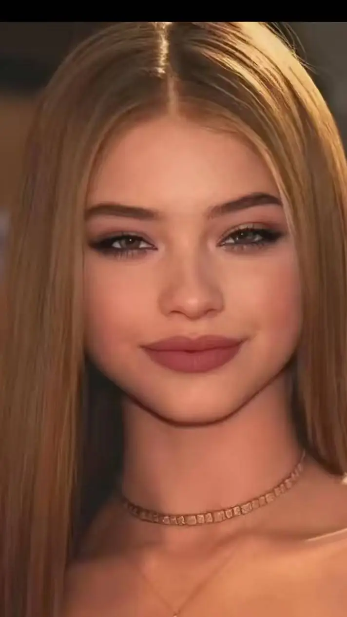 ai character: valeria background