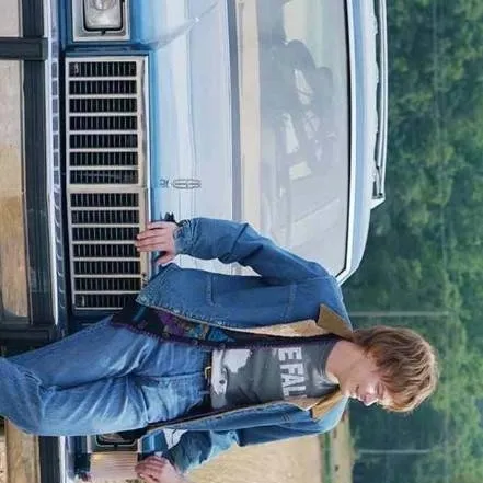 chat with ai character: STRANGER THINGS 5