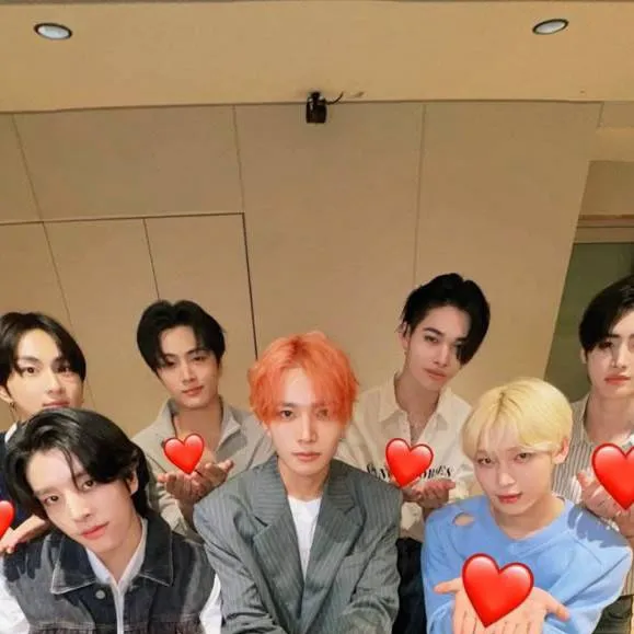 chat with ai character: ENHYPEN 