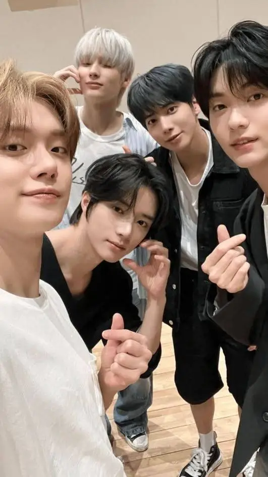 ai character: TXT & BTS background