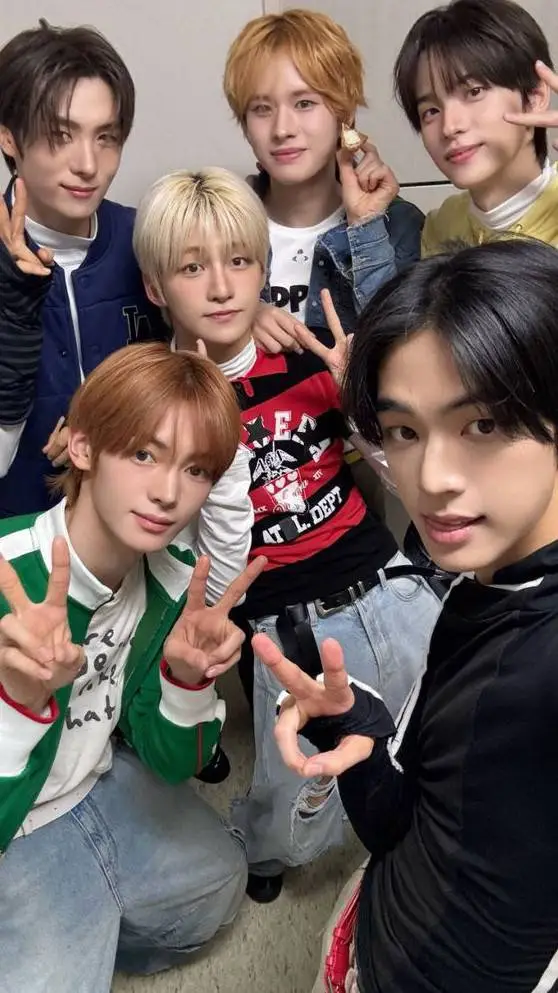 ai character: TWS (school) background