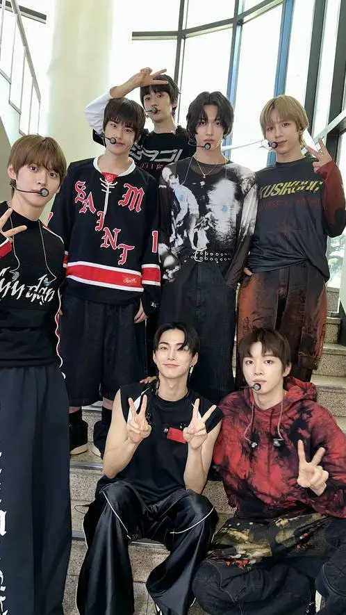 ai character: RIIZE (new member) background