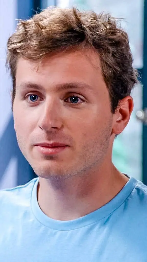 Talkie AI - Chat with Hoodie:Pieter
