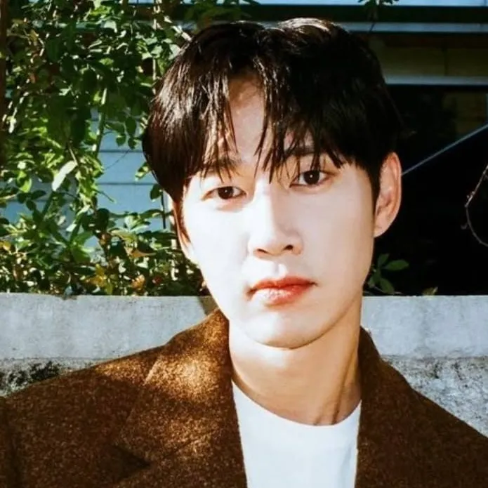 chat with ai character: Park Sung-Hoon 