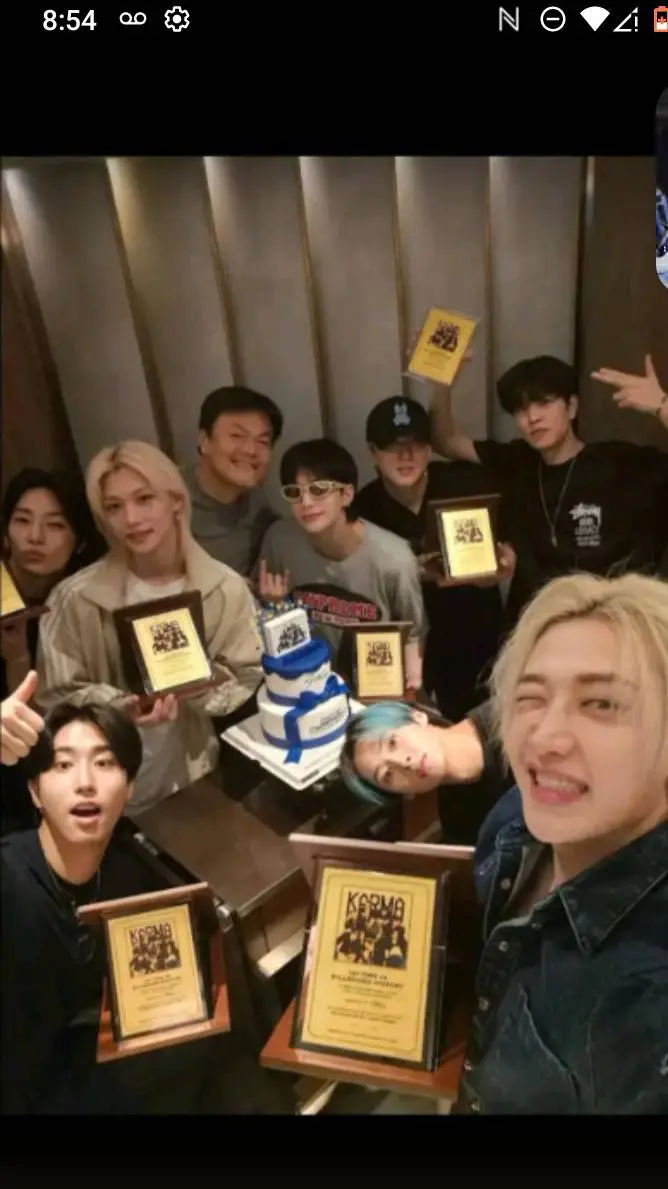 ai character: STRAY KIDS (scary) background