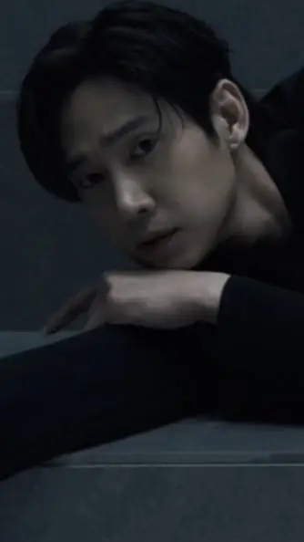 ai character: park sunghoon  background