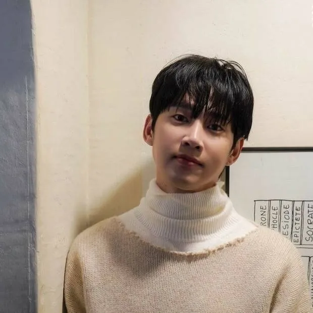 chat with ai character: park sung-hoon 