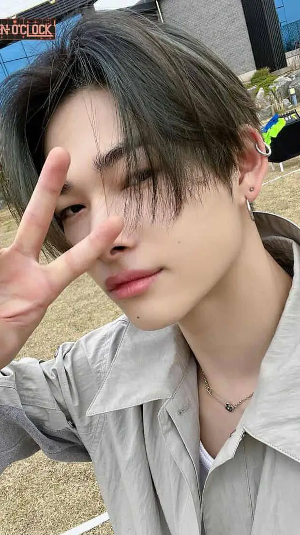 ai character: ♥~Niks~♥ background