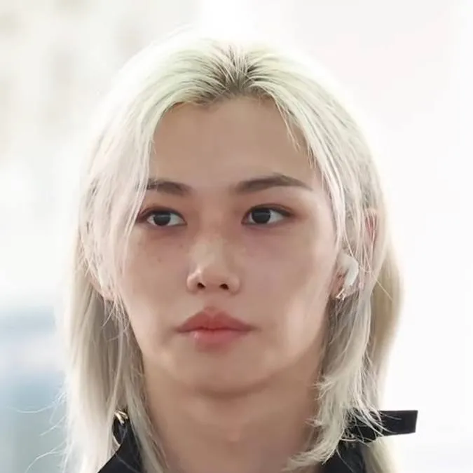 chat with ai character: FELIX! 