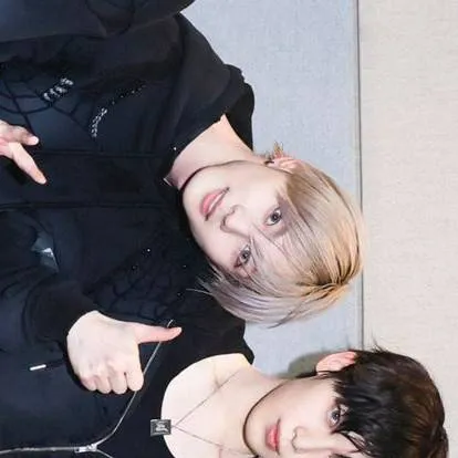 chat with ai character: 𝐦𝐚𝐤𝐧𝐚𝐞 𝐥𝐢𝐧𝐞~