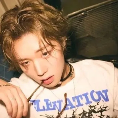 chat with ai character: Park ji-hoon