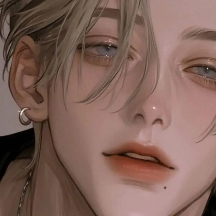 chat with ai character: 💋 Mike ❤️