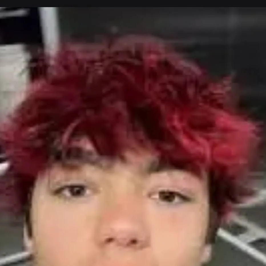 chat with ai character: Carter