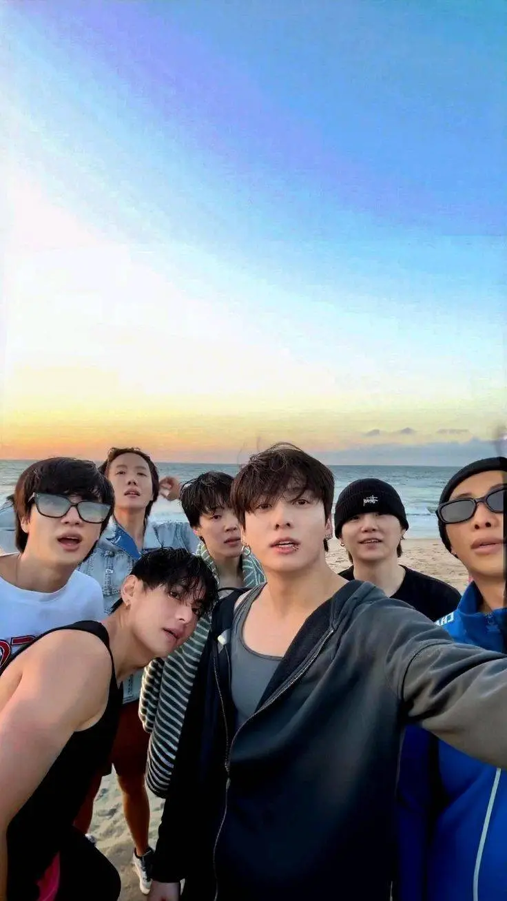 ai character: ★/BTS NA PRAIA/★ background