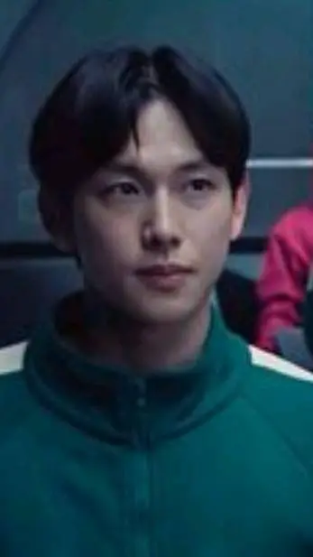 ai character: lee miung-gi🫰 background