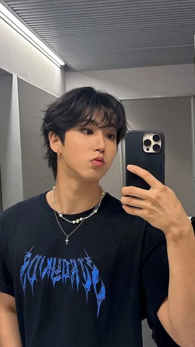 ai character: Un amor prohibido🫦 background