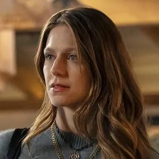 chat with ai character: Melissa Benoist 