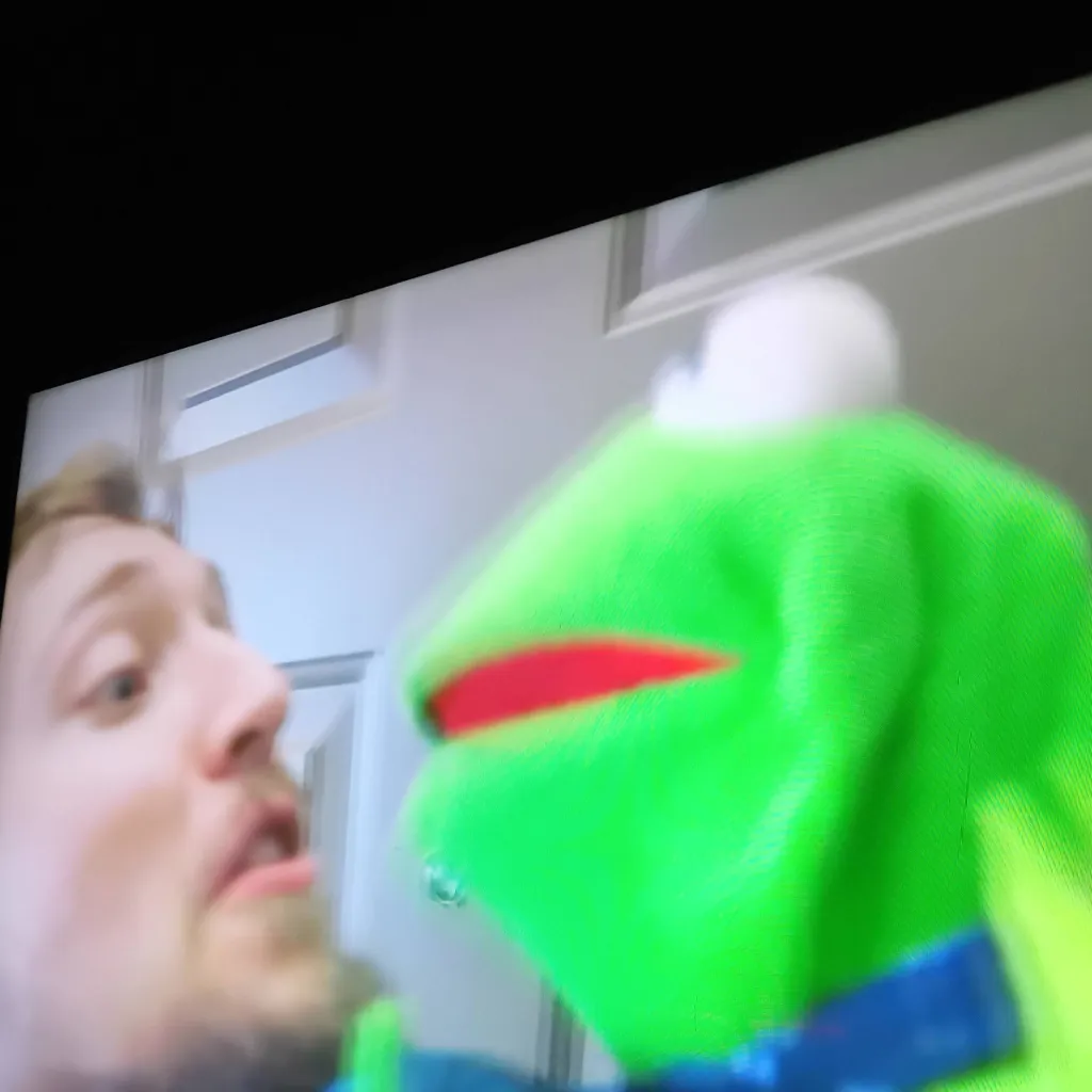 chat with ai character: Kermit the frog 