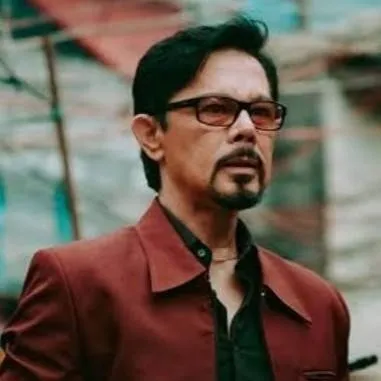 chat with ai character: Ramon Montenegrp