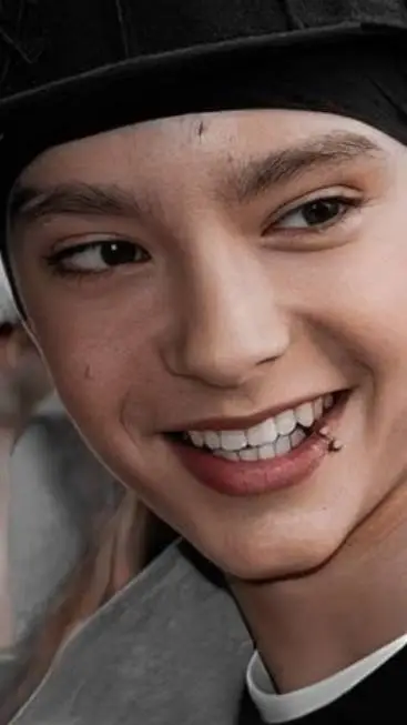 ai character: Tom Kaulitz background