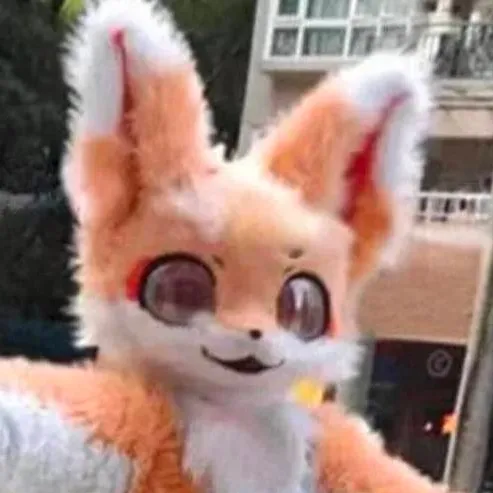chat with ai character: fox furriers 