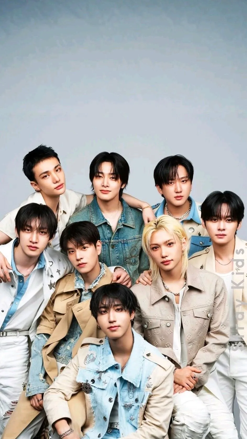 ai character: Stray Kids family  background