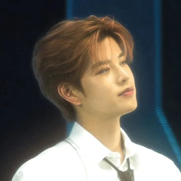 chat with ai character: Seungmin husband