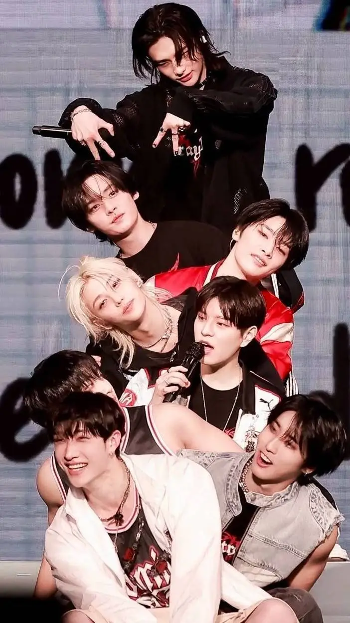 ai character: Stray kids background