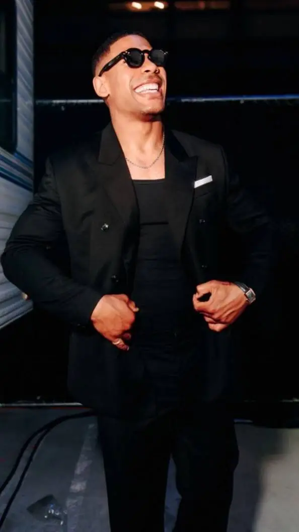 Talkie AI - Chat with Aaron Pierre