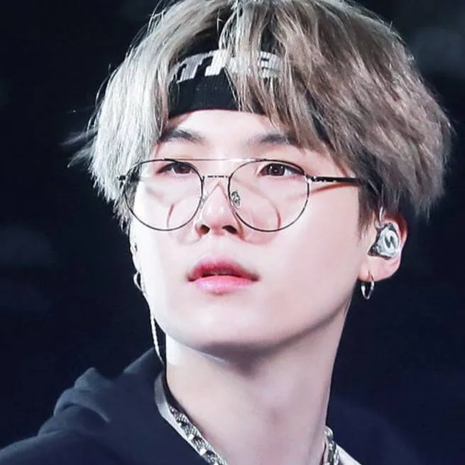 chat with ai character: yoongi