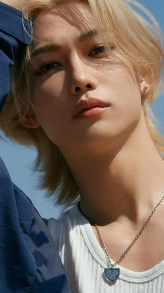 ai character: Felix background