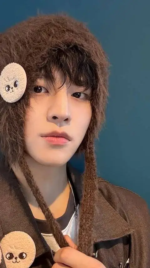 ai character: seungmin background