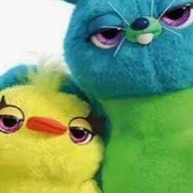 chat with ai character: patinho e coelhinh