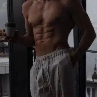 chat with ai character: Carlo