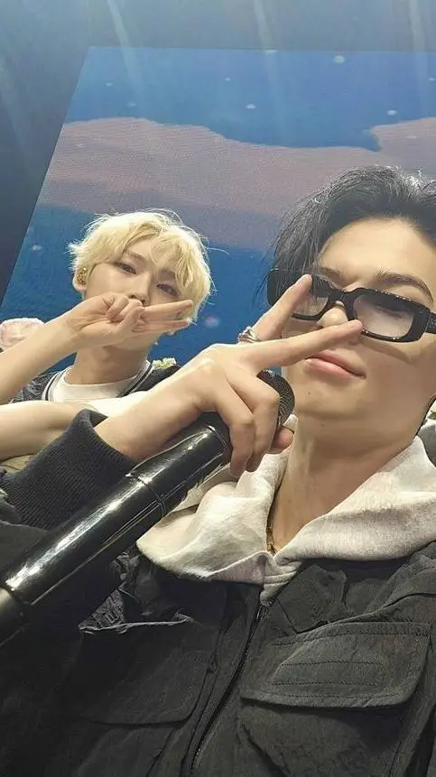 ai character: enhypen background