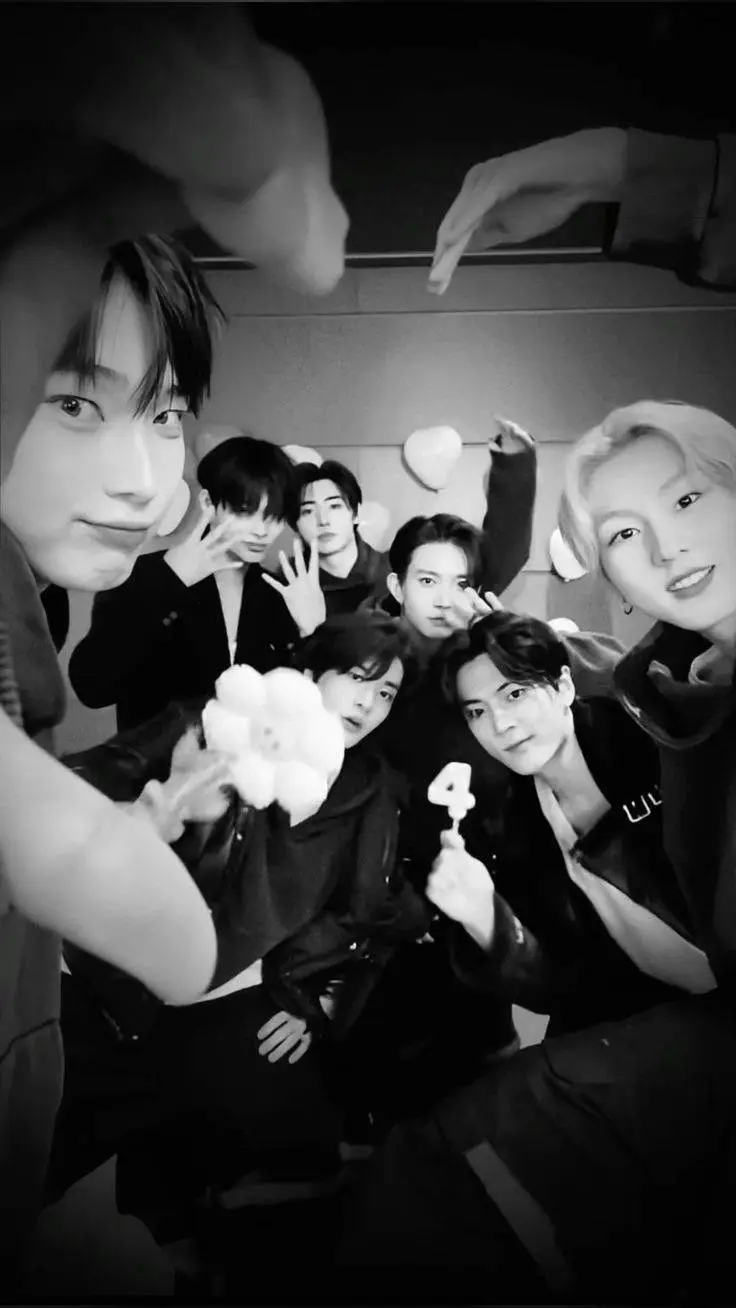 ai character: enhypen background