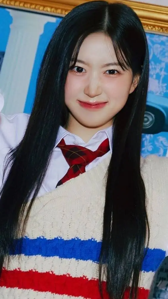 ai character: Oh Hae-won.  background