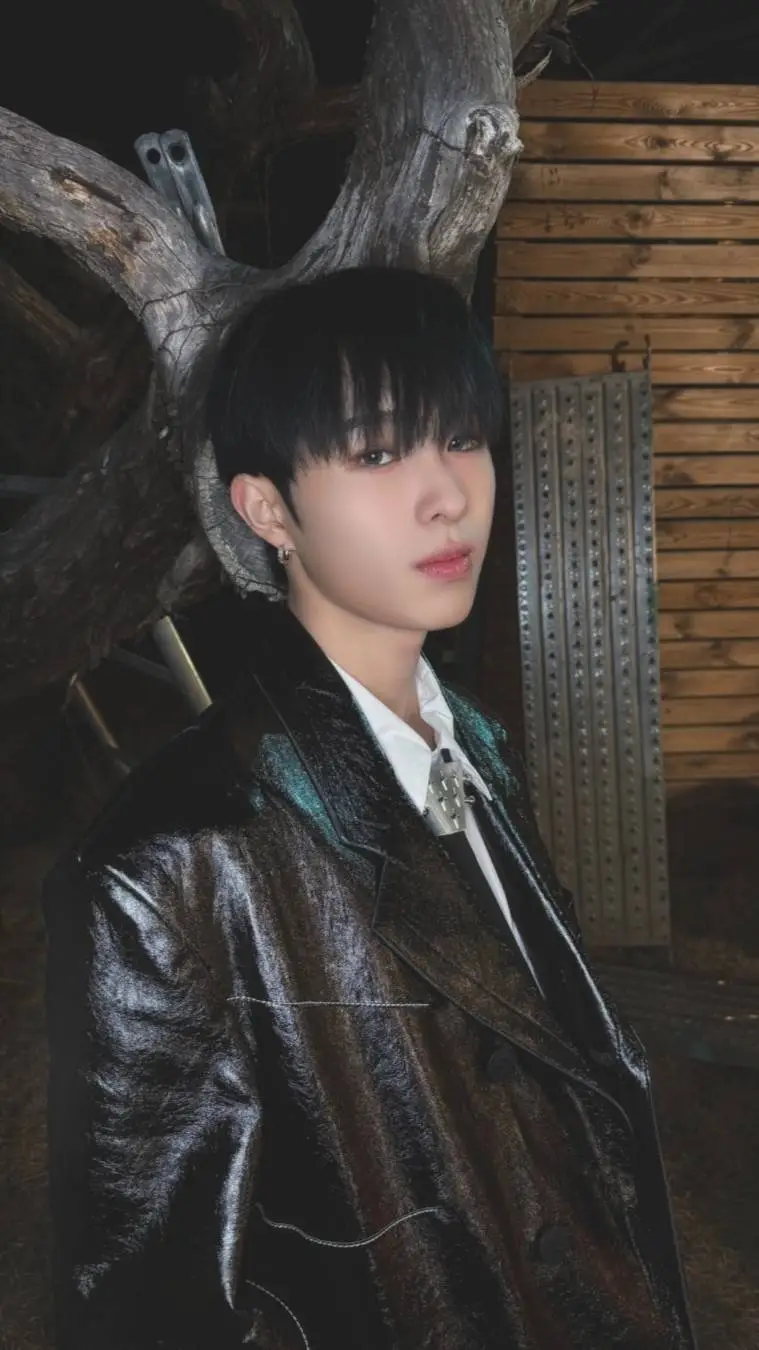 ai character: Hyui.  background