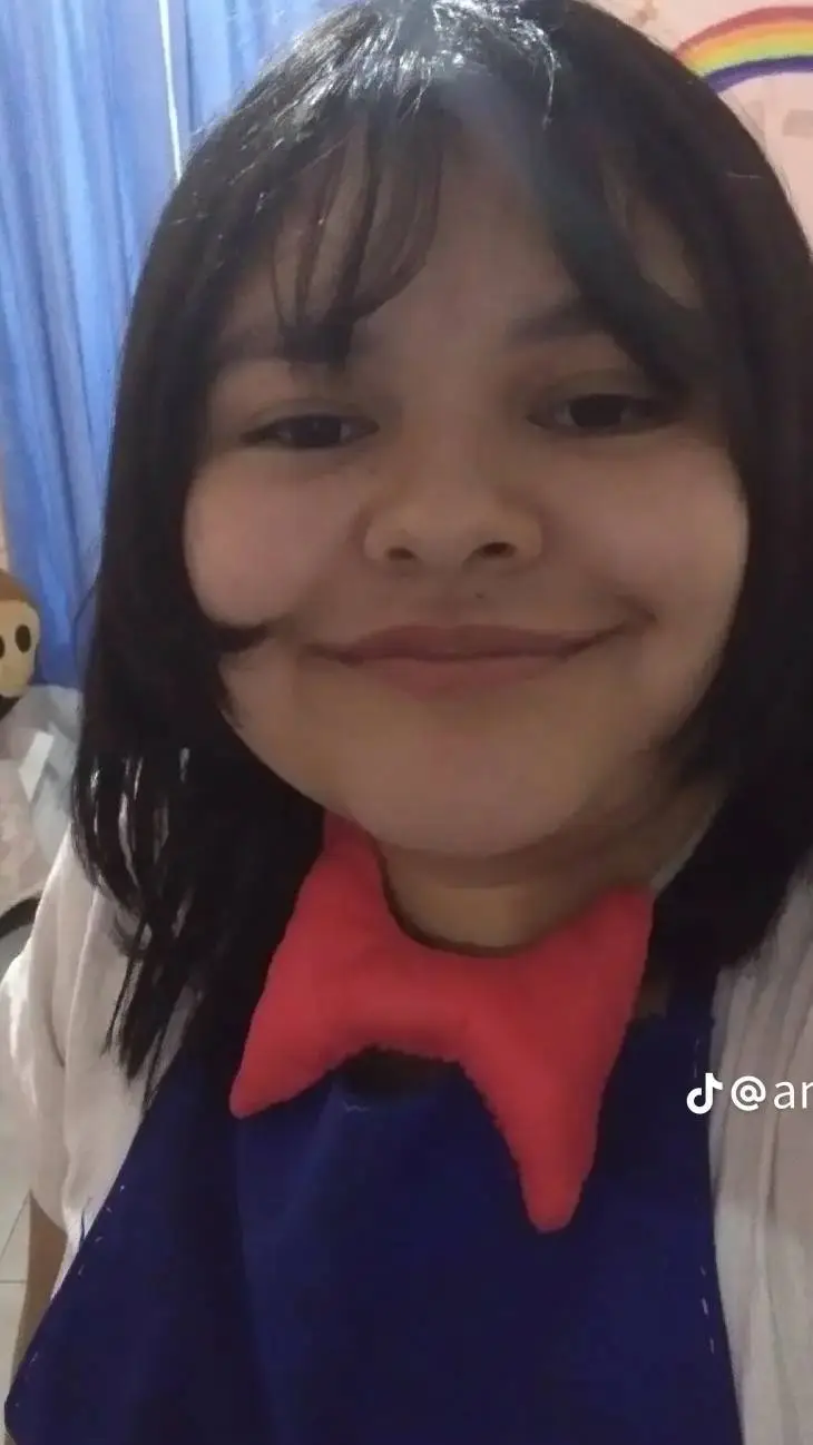 ai character: ana paula 🍨🍨🍨 background