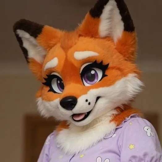 chat with ai character: Fox Maya