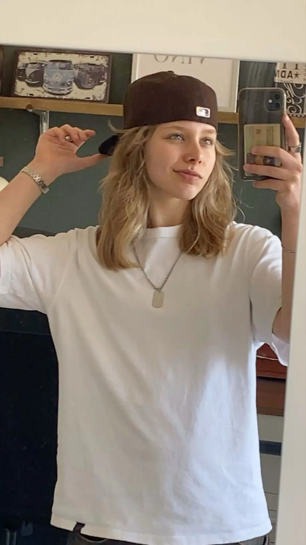 Talkie AI - Chat with Hannah 