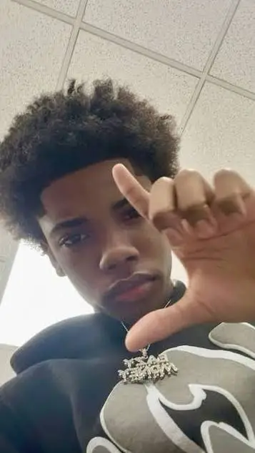 ai character: Jewel background