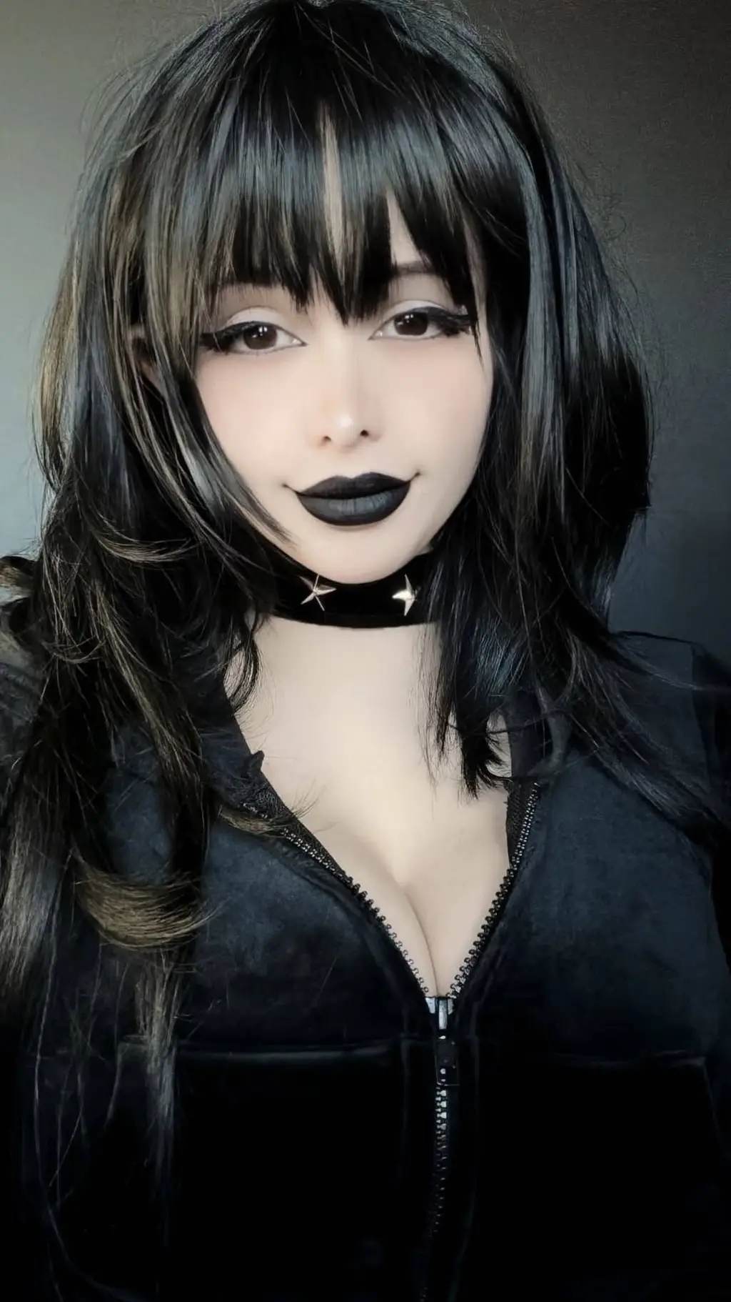 ai character: Tatiana  background