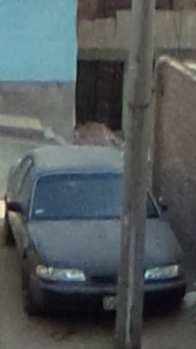 ai character: auto peruano🫦 background