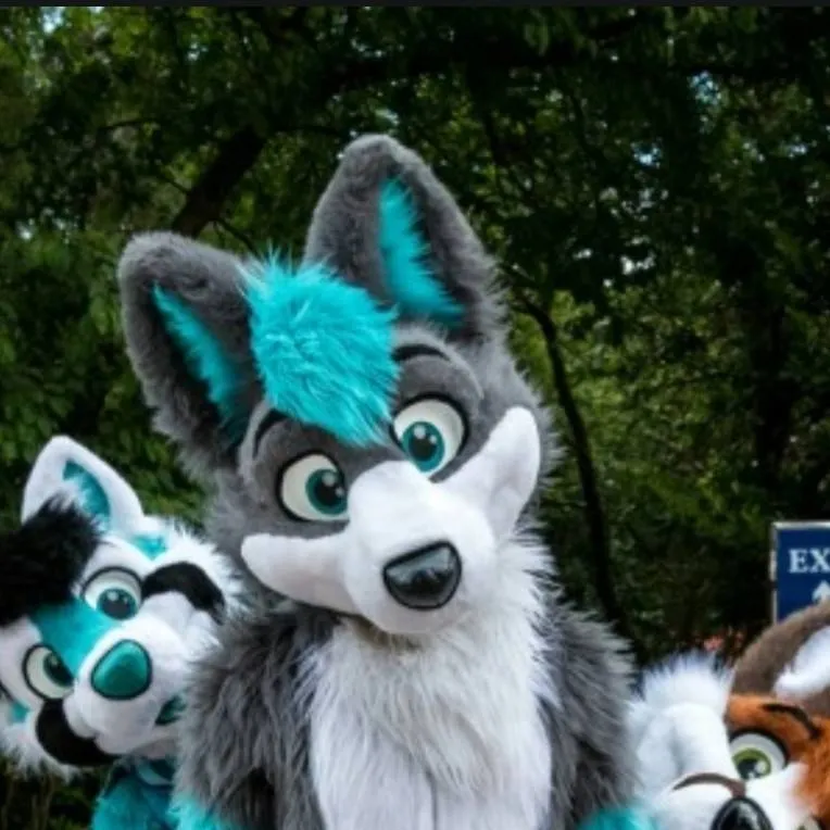 chat with ai character: Furry convention 