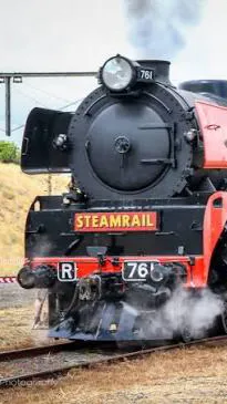 ai character: Friend  background